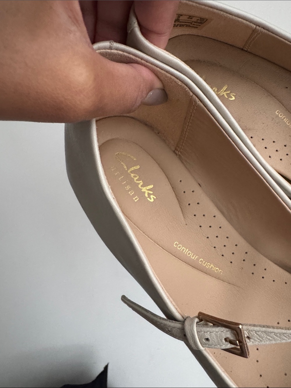 Clarks Cream Mary Jane Leather Flats with Strap - Picture 2 of 6